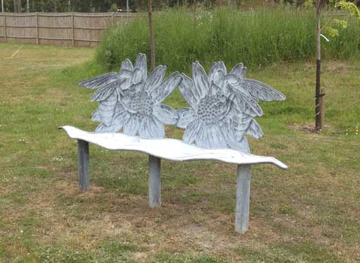 Playground Sculptures Honeybees and Leaf Seat